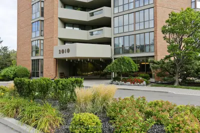 2010 Islington Avenue 1004, Toronto, On M9p 3s8