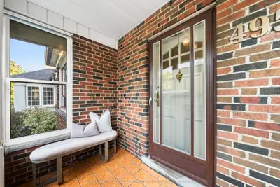 495 St Johns Road, Toronto, On M6s 2l6