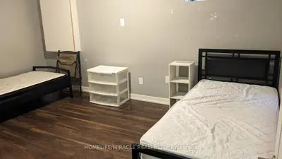 34 Ballycastle Crescent, Brampton, On L6z 2t6