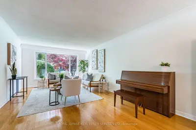 213 The Kingsway, Toronto, On M9a 5a3