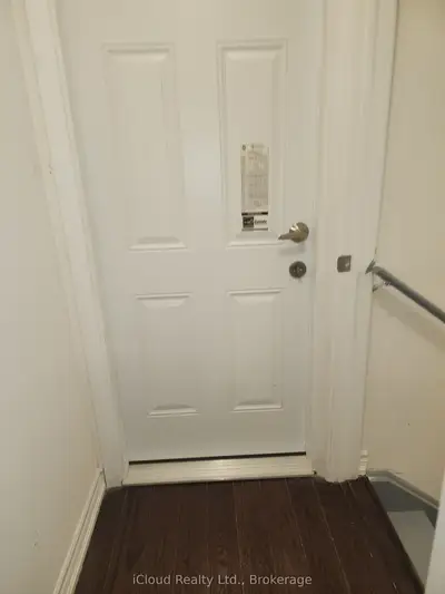 41 Allegro Drive Main, Brampton, On L6y 6j9
