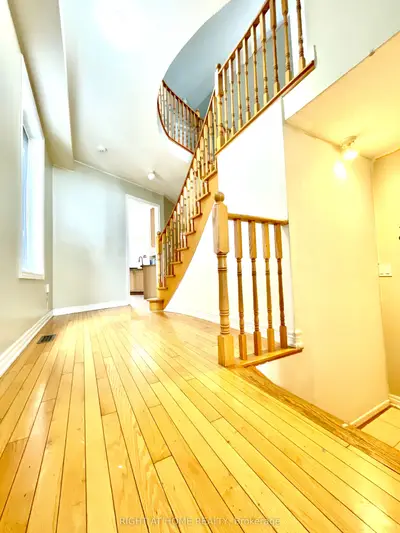 10 Vanderbrink Drive A, Brampton, On L6r 0e5