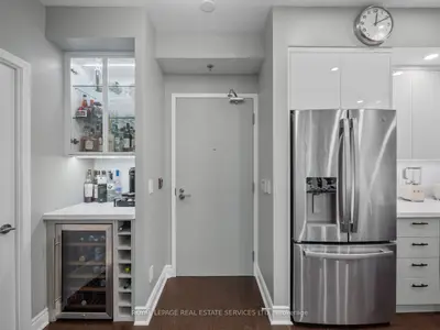 2230 Lake Shore Boulevard W 108, Toronto, On M8v 0b2