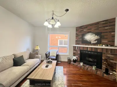 2541 Scarth Court, Mississauga, On L5m 5l2