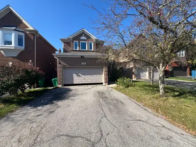 2541 Scarth Court, Mississauga, On L5m 5l2