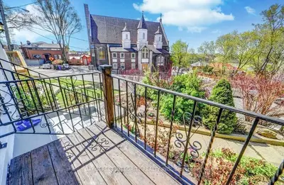 383 Silverthorn Avenue, Toronto, On M6m 3h1