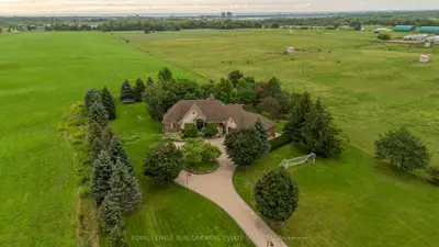 5200 2 Side Road, Burlington, On L9e 0r2