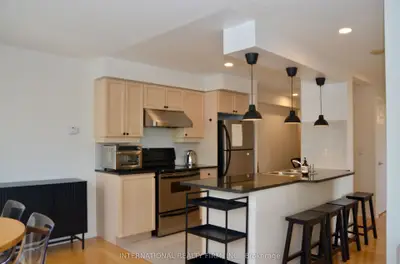 70 High Park Avenue 1403, Toronto, On M6p 1a1