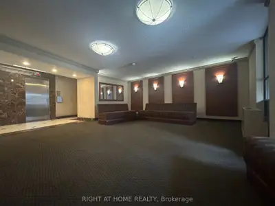 20 Mississauga Valley Boulevard 1801, Mississauga, On L5a 3s1