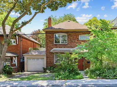 246 Ellis Avenue Lower, Toronto, On M6s 2x2