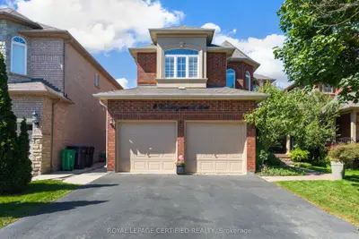 6 Collingwood Avenue, Brampton, On L7a 2e5