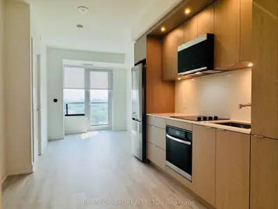 60 Central Park Roadway 1114, Toronto, On M9a 0e6