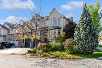 2434 Taylorwood Drive, Oakville, On L6h 0c8