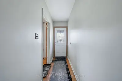 279 Mcroberts Avenue, Toronto, On M6e 4p8