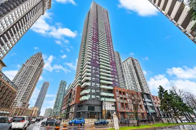 430 Square One Drive 4403, Mississauga, On L5b 0l6
