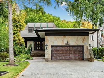 1952 Lapad Court, Mississauga, On L5l 5r1