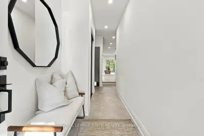 44 Viewcrest Circle, Toronto, On M9w 7g6
