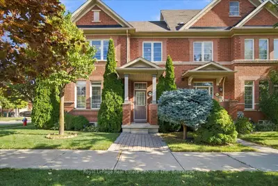 5569 Waterwind Crescent, Mississauga, On L5m 0g3