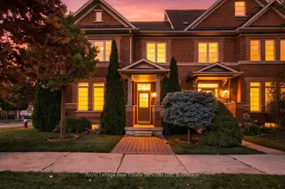 5569 Waterwind Crescent, Mississauga, On L5m 0g3