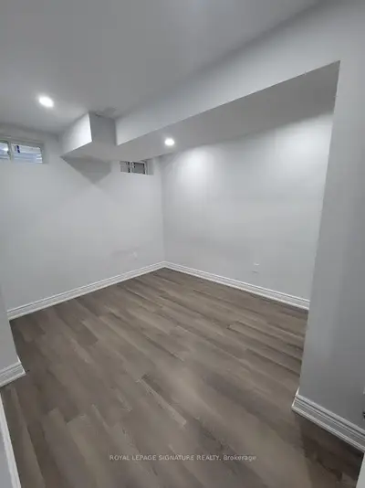 53 Hubbell Road Bsmt, Brampton, On L6y 1p3