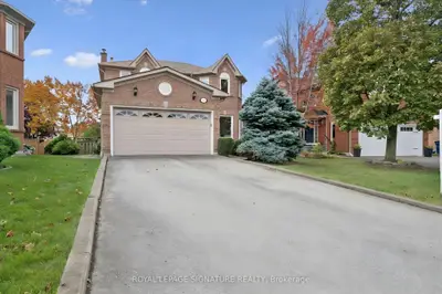 4912 Roseglen Court, Mississauga, On L5v 1k8