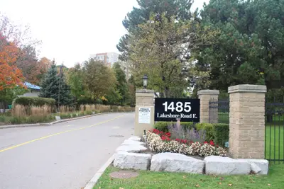 1485 Lakeshore Rd. E 518, Mississauga, On L5e 3g2