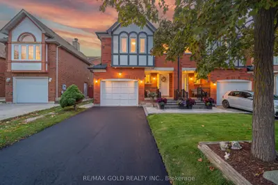 106 Bighorn Crescent, Brampton, On L6r 1g2