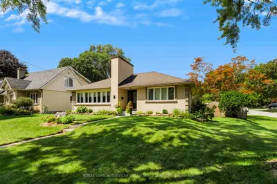 497 Townsend Avenue, Burlington, On L7t 2b2