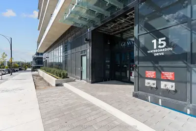 15 Watergarden Drive 410, Mississauga, On L5r 0h4