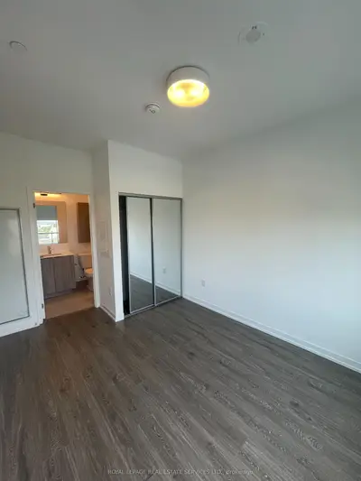 2485 Eglinton Avenue W 724, Mississauga, On L5m 2t1