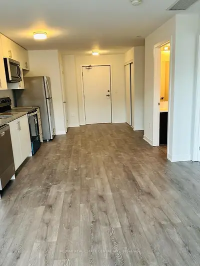 3401 Ridgeway Drive 410, Mississauga, On L5l 0b9