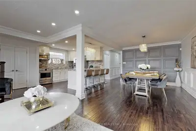 107 Spenvalley Drive Main, Toronto, On M3l 1z4