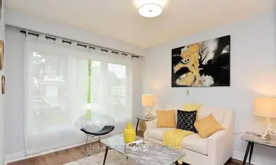 33 Camberley Crescent, Brampton, On L6v 3l3