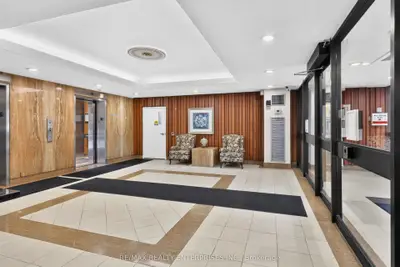 50 Elm Drive E 610, Mississauga, On L5a 3x2