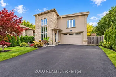 6911b Hickling Crescent, Mississauga, On L5n 5b1