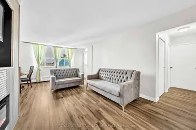 5 Frith Road 402, Toronto, On M3n 2l5