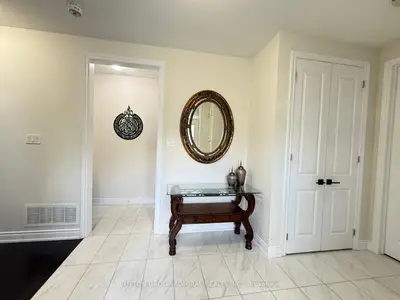 33 Elysian Fields Circle, Brampton, On L6y 6e8