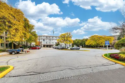 8351 Mclaughlin Road 428, Brampton, On L6y 4h8