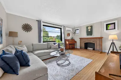 233 Rosemount Avenue, Toronto, On M9n 3c5