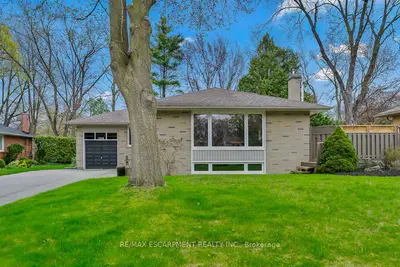 1548 Wembury Road, Mississauga, On L5j 2l9
