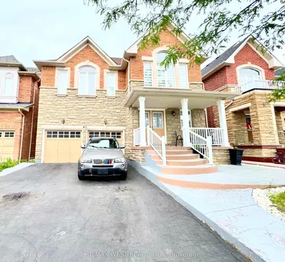 43 Tatra Crescent, Brampton, On L6y 0k5