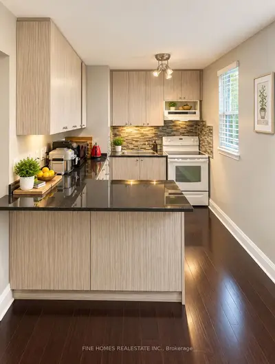83 Wheatfield Road, Toronto, On M8v 1s6