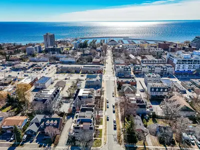 117 Nelson Street 1, Oakville, On L6l 3j1