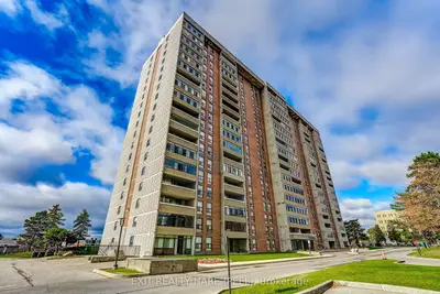 15 Kensington Road 1005, Brampton, On L6t 3w2