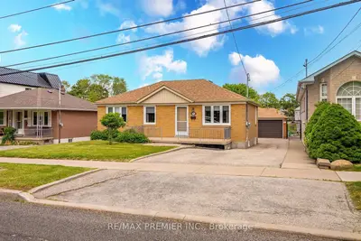 376 Rustic Road Main, Toronto, On M6l 1w7