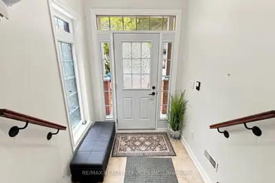 38 Bell Manor Drive, Toronto, On M8y 0a4