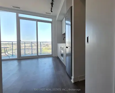 36 Zorra Street 910, Toronto, On M8z 0g5