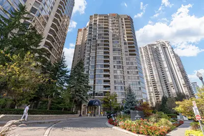 55 Kingsbridge Garden Circle 2210, Mississauga, On L5r 1y1