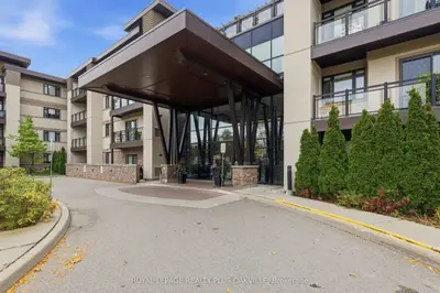 128 Garden Drive 211, Oakville, On L6k 0h7
