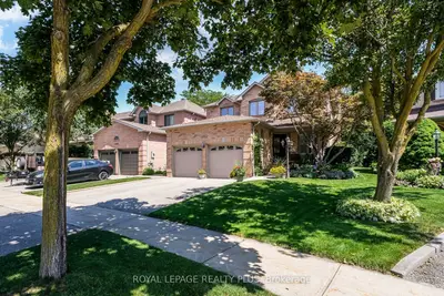 1459 Ravensmoor Crescent, Mississauga, On L5m 3l4